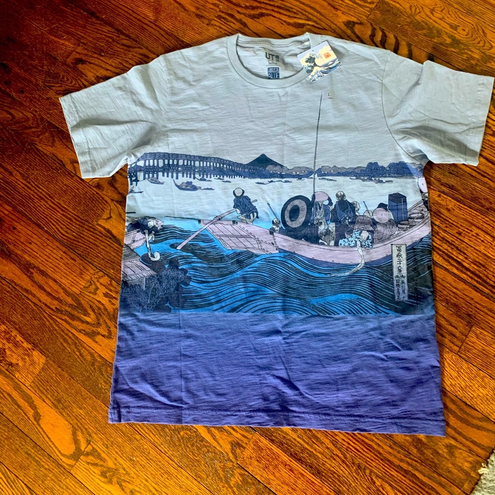 Men’s Uniqlo Hokusai Blue Tee